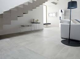 Conocido Como La Piedra Ceramica De Porcelanosa Ston Ker Es Un Material Resistente Capaz De Permanec Avec Images Carrelage Gris Clair Carrelage Gris Carrelage Interieur