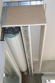 Confection D Un Caisson De Volet Roulant Avec Cache Rideau Photo 1 Cache Rideau Coffre Volet Roulant Volet Roulant