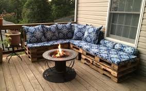 Turn Old Pallets Into Patio Furniture Easy Diy And Crafts Pallet Furniture Outdoor Diy Furniture Easy Pallet Sectional