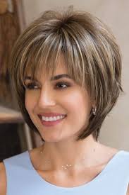 Coiffure Mis Long Cheveux Courts Coiffure Courte Coupe De Cheveux Courte