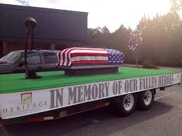 Heritage Funeral Home In Mississippi Sponsored This Float In The Local Veteran S Day Parade A Flag Cov Christmas Parade Floats Parade Float 4th Of July Parade