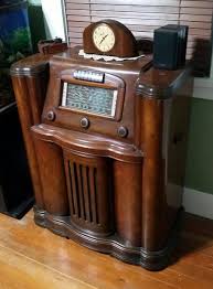 Pin By Graziella On Rca Victor A33 Globe Trotter Console Radio 1939 40 Antique Radio Antique Radio Cabinet Vintage Radio