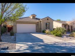 Utahrealestate Com 295 600 906 N Echo Ln Washington Ut 84780 Property Details Mls 1591367 Community Pool Workout Rooms House Styles