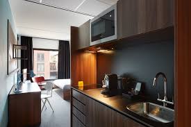 The Student Hotel Groningen Design Hotel Groningen En 2020 Diseno De Habitacion De Hotel Habitacion De Hotel Moderna Casa De Estudiantes
