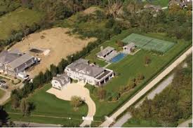 What Two Acres Looks Like Hamptons House Celebrity Homes For Sale Celebrity Mansions