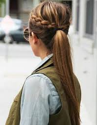 Idees Cheveux Attaches Hiver 2015 Cheveux Attaches 30 Idees De Coiffures Chics Ou Decontractees Coiffures Chics Coiffure Cheveux Attaches Coiffure Facile