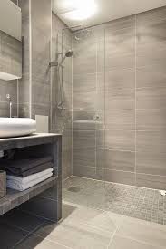 Lindern Lys Attraktiv 2 Roms Meget God Standard Lekkert Dusjgulv Moderne Bad Wet Rooms