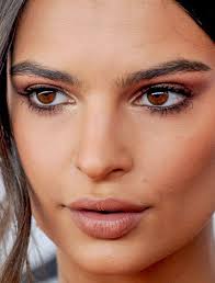 Emily Ratajkowski Makeup Make Up Make Up Emily Ratajkowski Red Carpet Celeb Celebrity Celebritycloseup Emily Ratajkowski Makeup Emily Ratajkowski Makeup Looks
