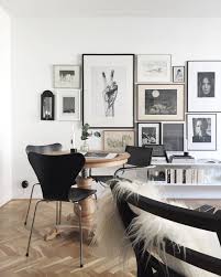 Interior Style Elegant Scandinavian Style Interior Dining Area With Wall Art Gallery Boligindretning Stue Hjem