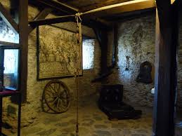 The Roberts Report Marksburg And Burg Eltz Inside Castles Castle Pictures Castles Interior