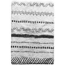 Tapis De Bain L 60 X L 90 Cm Blanc Et Noir Indi Sensea Tapis De Bain Double Vasque Tapis