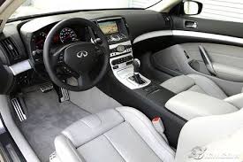 Infiniti G37 Coupe Avtomobil Svetlaya Kozha Himchistka