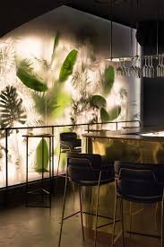 Sophisticated Tropicl Inspiration For West Wall In Stick Room Also Considering Same Theme In Bo Ristorante Interni Concetti Di Design Design Per Ristorante