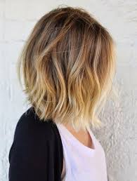 Idees De Coupes De Cheveux Cheveux Courts Cheveux Aux Epaules Cheveux Longs Coupe De Cheveux Tendance Cheveux Epaules Cheveux Mi Long