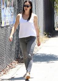 Jennifer Garner Steps Out Make Up Free And With Wet Hair Casual Day Outfits Fashion Casual Looks