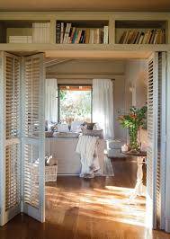 Les Portes Pliantes Design En 44 Photos Porte Persienne Porte Pliante Persienne Bois