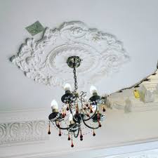 Oval Ceiling Rose Ceiling Coving In 2020 Victorian Chandelier Ceiling Rose Victorian Hallway