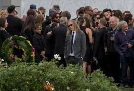 Jerry Mourning The Loss Of Chris Cornell At His Service Jerry Cantrell Chris Cornell Alice In Chains
