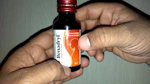 Benadryl Cough Syrup Uses Composition Side Effect How To Use Benadryl Cough Formula Review Youtube