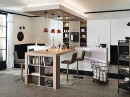 Un Ilot Central Pour Une Cuisine Ouverte Conviviale Cuisine Americaine Cuisine Ouverte Sur Salon Cuisine Moderne