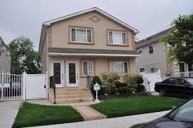 185 St 112 Avenue Call Joe 516 900 4603 Queens Ny Trulia Trulia Houses Home And Garden Waterfront Homes For Sale