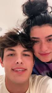 Pin By Montse Luna On Dixie D Amelio In 2020 Dance Videos Celebrity Couples Dance Music Videos