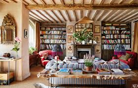 Amanda Brooks Invites Us Inside Her Dreamy English Country Home Country House Interior English Country House Farm House Living Room