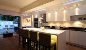Comment Bien Positionner Ses Spots De Cuisine Eclairage Cuisine Design De Cuisine Moderne Interieur Moderne De Cuisine