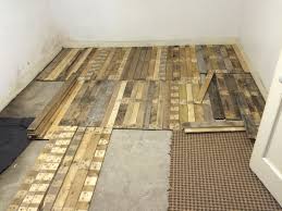 Removable Pallet Kitchen Floor 1001 Pallets Pallet Floors Flooring Pallet Kitchen