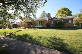 Sold 1706 Waltham Drive Ann Arbor Mi 48103 Solidly Built Ranch Home On A Large Corner Lot In Popular Vernon Downs Property Ranch House Ann Arbor
