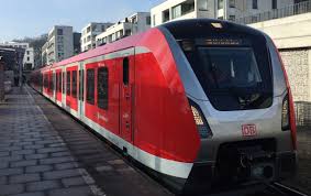 Neue S Bahn Eingesetzt Entwurfe Fur Bahnhof Diebsteich Fallen Durch Hamburg Will Mehr Touristen Locken