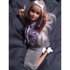 Ideia Por Sema Lamia Em Barbie Bonecas De Moda Roupas Para Barbie Bonecas