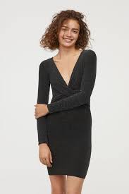 2019 Hm Elbise Modelleri Siyah Kisa Uzun Kol Derin V Yaka Sade The Dress Elbise Elbise Modelleri