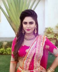 Image May Contain 1 Person Standing Hair Style On Saree Saree Hairstyles Engagement Hairstyles