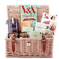 V A Christmas Hamper In 2020 Christmas Hamper Hamper Xmas Hampers