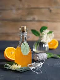 Eine Fein Fruchtige Abwandlung Des Beliebten Holunderbluten Klassikers Holunderbluten Orangen Sirup Rezept Orangen Sirup Sirup Holunder