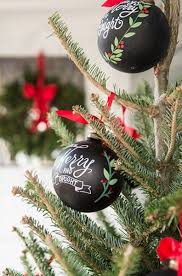 Paint Plastic Christmas Balls With Chalkboard Paint Then You Can Write Whatever You Want On Them Painted Christmas Ornaments Christmas Colors Christmas Balls