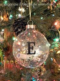 Memory Ornaments Organize And Decorate Everything Write 5 Fav Things From The Year Roll And Secure W Christmas Holidays Memorial Ornaments Christmas Projects