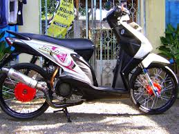 Modifikasi Motor Beat Lama Warna Putih Di 2020 Motor Aksesoris Lowrider