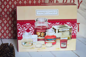 Yankee Candle Gift Box Empty In 2020 Candle Gift Box Yankee Candle Gift Yankee Candle
