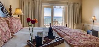 Destin Beach Hotel Rooms Rates Destin Fl Lodging Vacation Romantic Hotel Rooms Beach Hotels Hotel Room Design