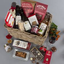 The Extravagance Gift Hamper In 2020 Gift Hampers Food Hampers Cream And Fudge