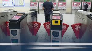 Bayar Lrt Guna Kod Qr Melalui Touch N Go Youtube