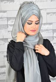 Aise Tesettur Kursuni Gumus Drapeli Hazir Sifon Sal Moda Stilleri Sal Basortusu Modasi