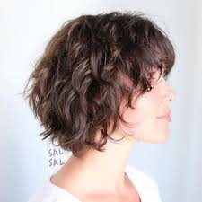 Layered Messy Bob For Wavy Hair Short Shag Hairstyles Wavy Bob Hairstyles Haircuts For Curly Hair