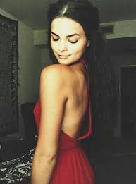 Brianna Hildebrand As Mia From Zac And Mia Brianna Hildebrand Celebrity Beauty Negasonic Teenage Warhead Actress