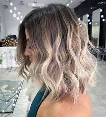 45 Popular Short Wavy Hairstyles In 2020 Wavy Hairstyles Medium Medium Length Hair With Layers Short Balayage