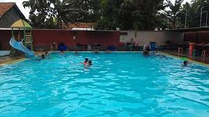 Tempat Wisata Purwakarta Kolam Renang Balong Urang Purwakarta Info Lengkap Kolam Renang Kolam Tempat