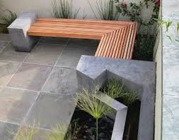 Banc D Angle En Tasseaux De Bois Et Beton Concrete Bench Concrete Outdoor Furniture Concrete Furniture