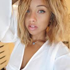 Samantha Maria On Instagram Samantha Maria Beauty Crush Medium Hair Styles